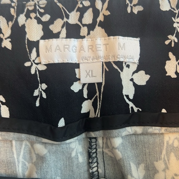 Margaret M Pencil Skirt - Picture 5 of 6